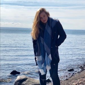 Meet your Posher, Abby